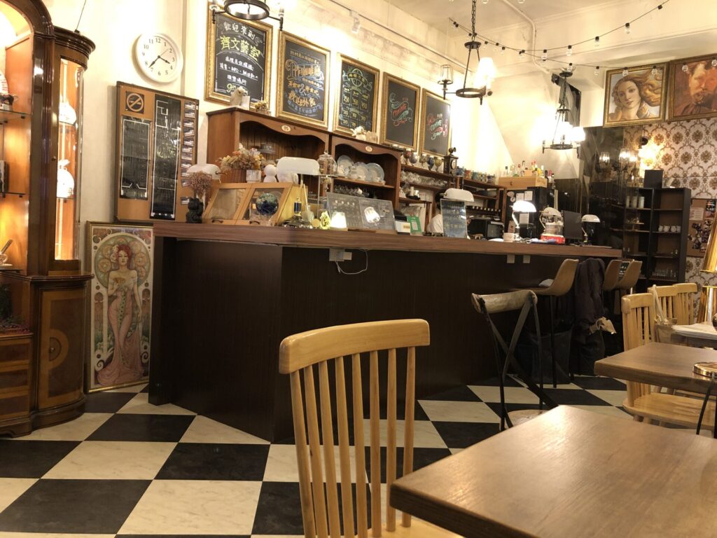 The Singularity Co-Working Cafe（斉文芸室共享空間咖啡庁）の内装