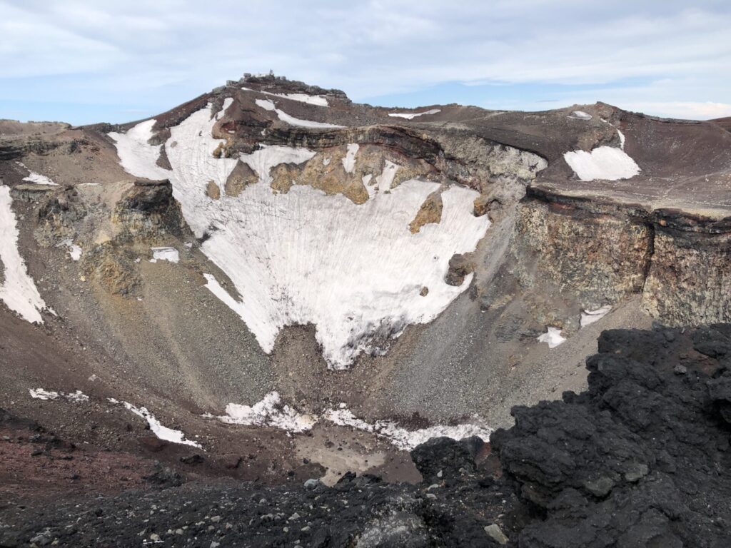 富士山の火口