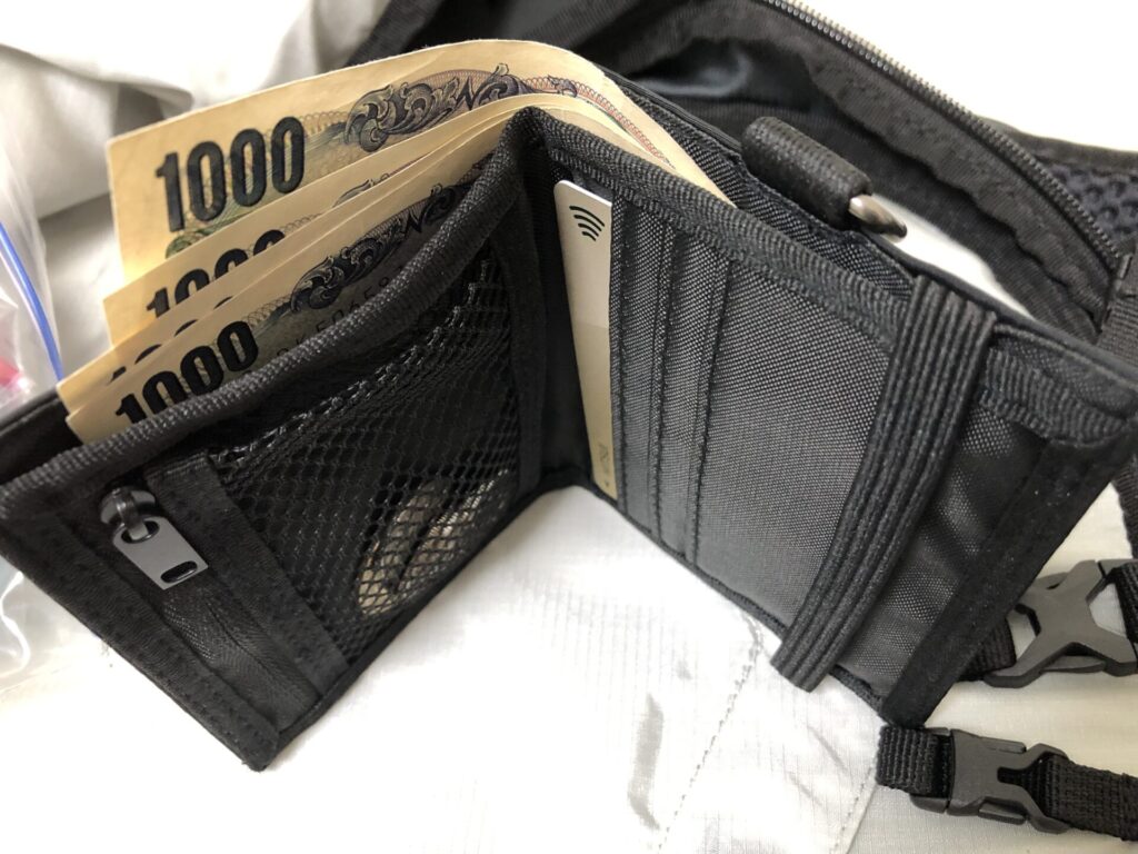 無印良品のトラベルウォレット